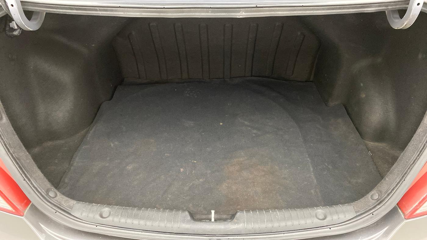 2014 Hyundai Verna FLUIDIC 1.6 EX CRDI, Diesel, Manual, 73,018 km, Boot Inside