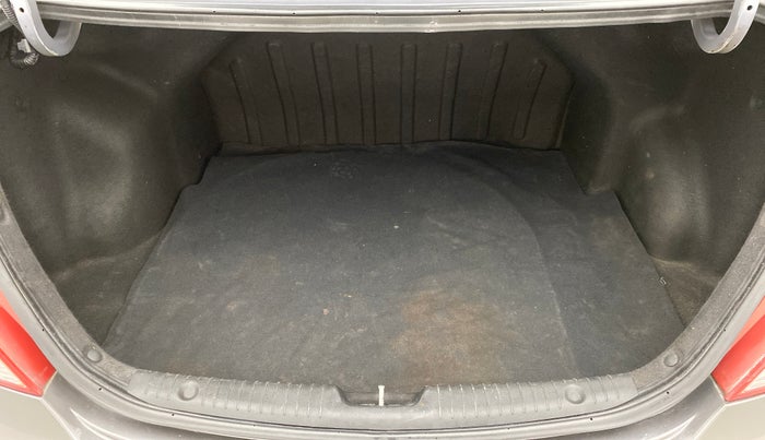 2014 Hyundai Verna FLUIDIC 1.6 EX CRDI, Diesel, Manual, 73,018 km, Boot Inside