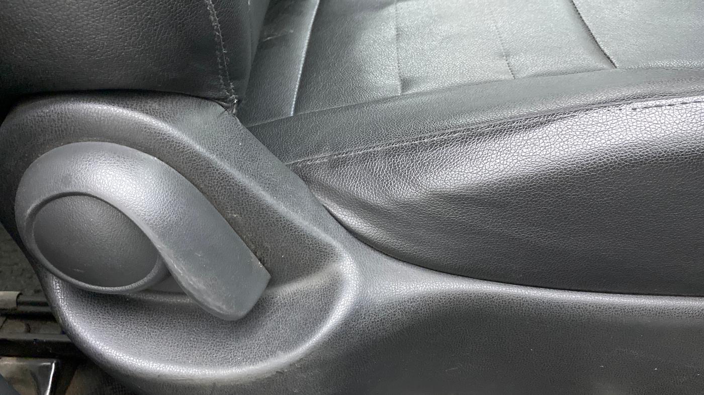 2018 Nissan Micra Active XL O, CNG, Manual, 47,617 km, Driver Side Adjustment Panel