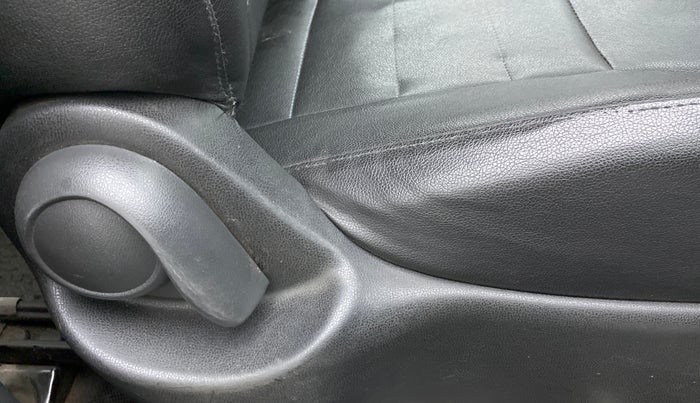 2018 Nissan Micra Active XL O, CNG, Manual, 47,617 km, Driver Side Adjustment Panel