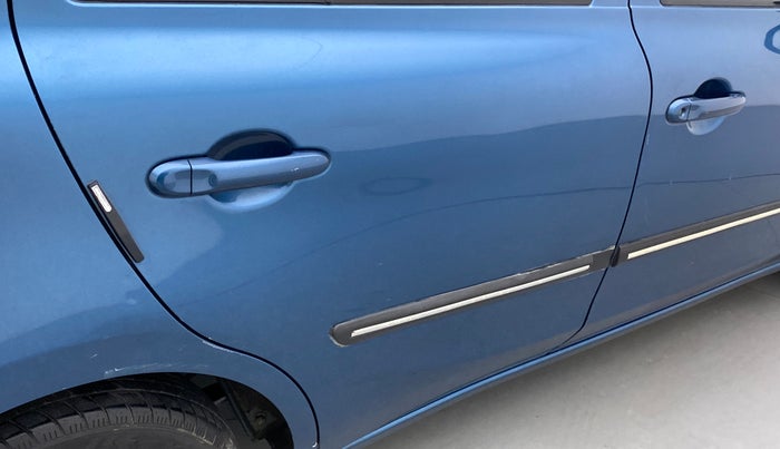 2018 Nissan Micra Active XL O, CNG, Manual, 47,617 km, Right rear door - Minor scratches
