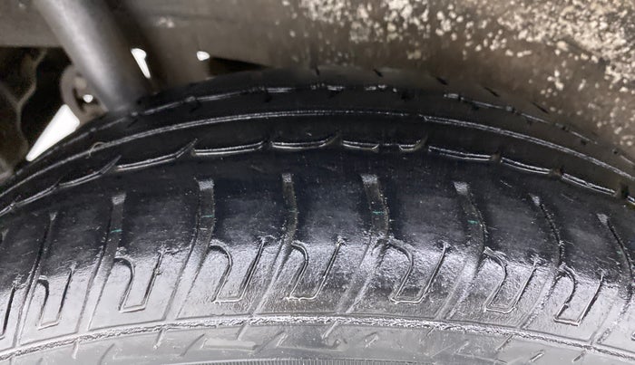 2017 Maruti Wagon R 1.0 VXI, Petrol, Manual, 41,326 km, Right Rear Tyre Tread