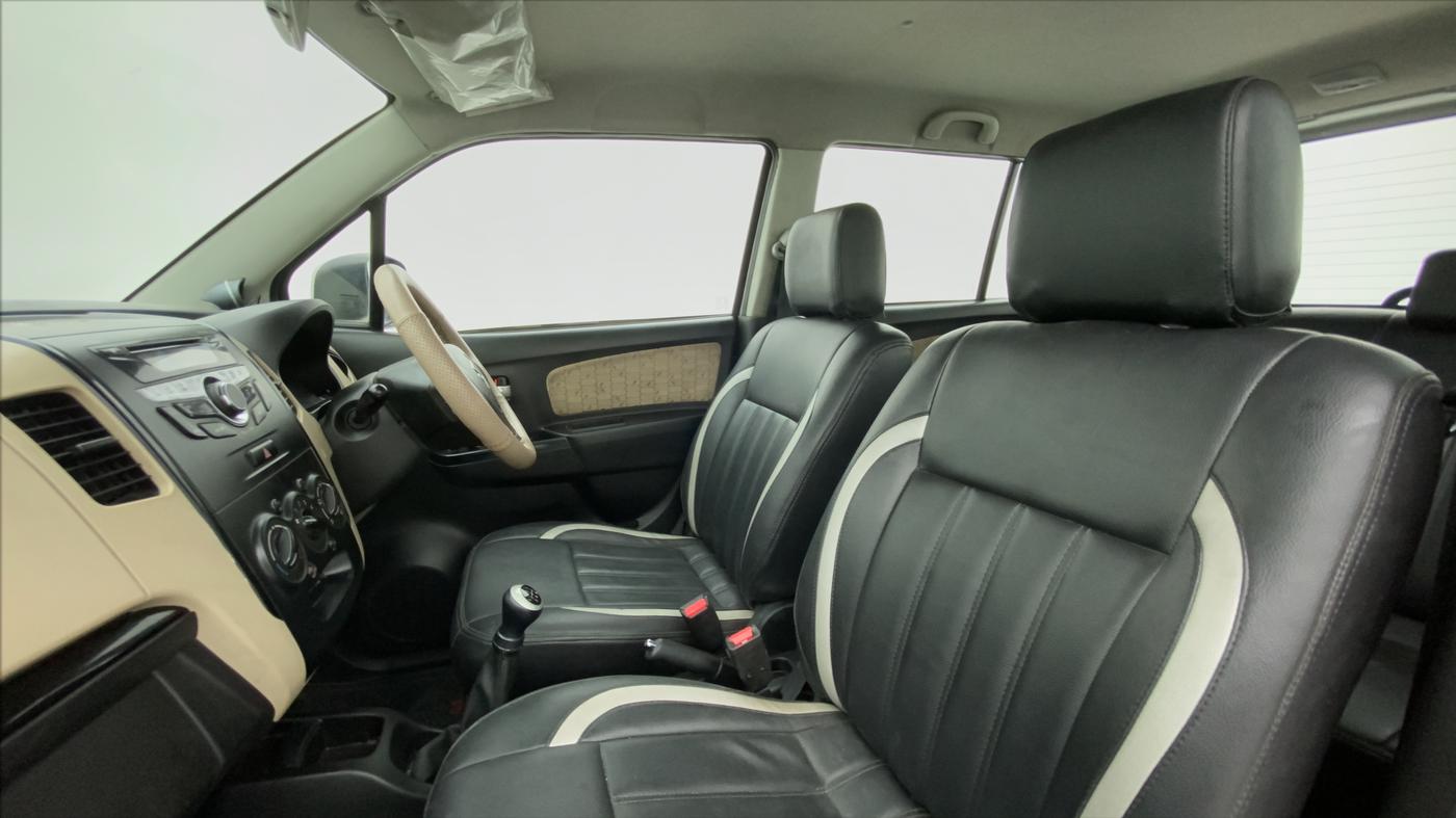 2017 Maruti Wagon R 1.0 VXI, Petrol, Manual, 41,326 km, Right Side Front Door Cabin