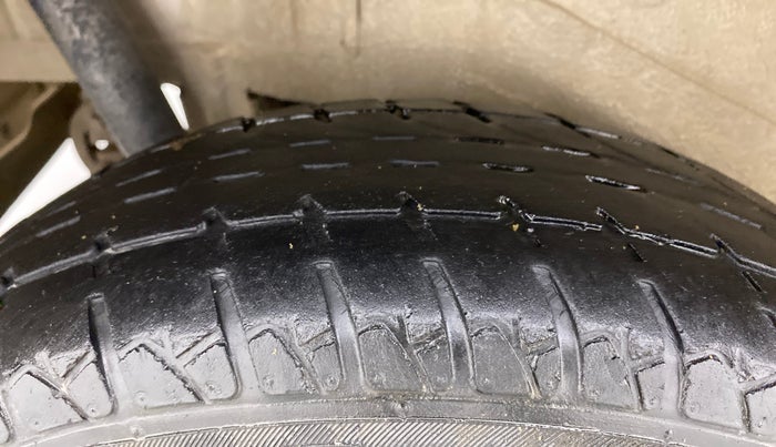 2014 Maruti Wagon R 1.0 LXI, Petrol, Manual, 84,432 km, Right Rear Tyre Tread
