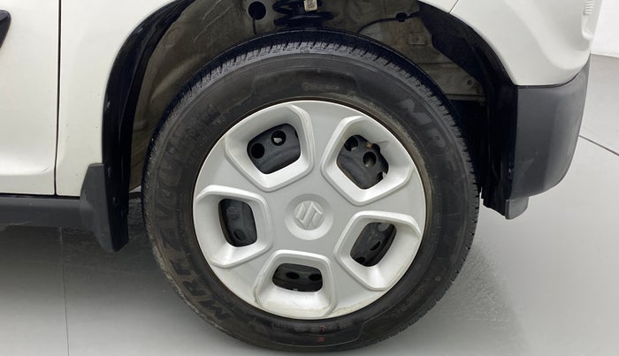 2022 Maruti S PRESSO VXI (O) CNG, CNG, Manual, 14,318 km, Right Front Wheel