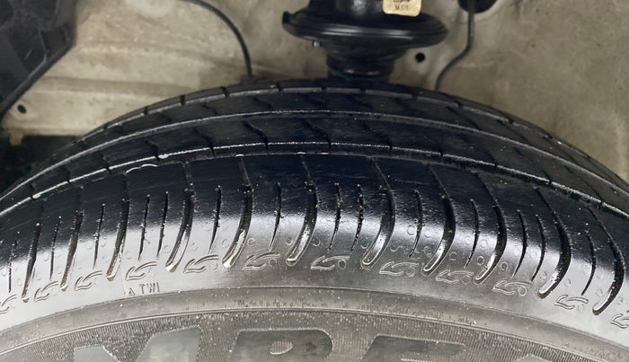 2022 Maruti S PRESSO VXI (O) CNG, CNG, Manual, 14,318 km, Left Front Tyre Tread