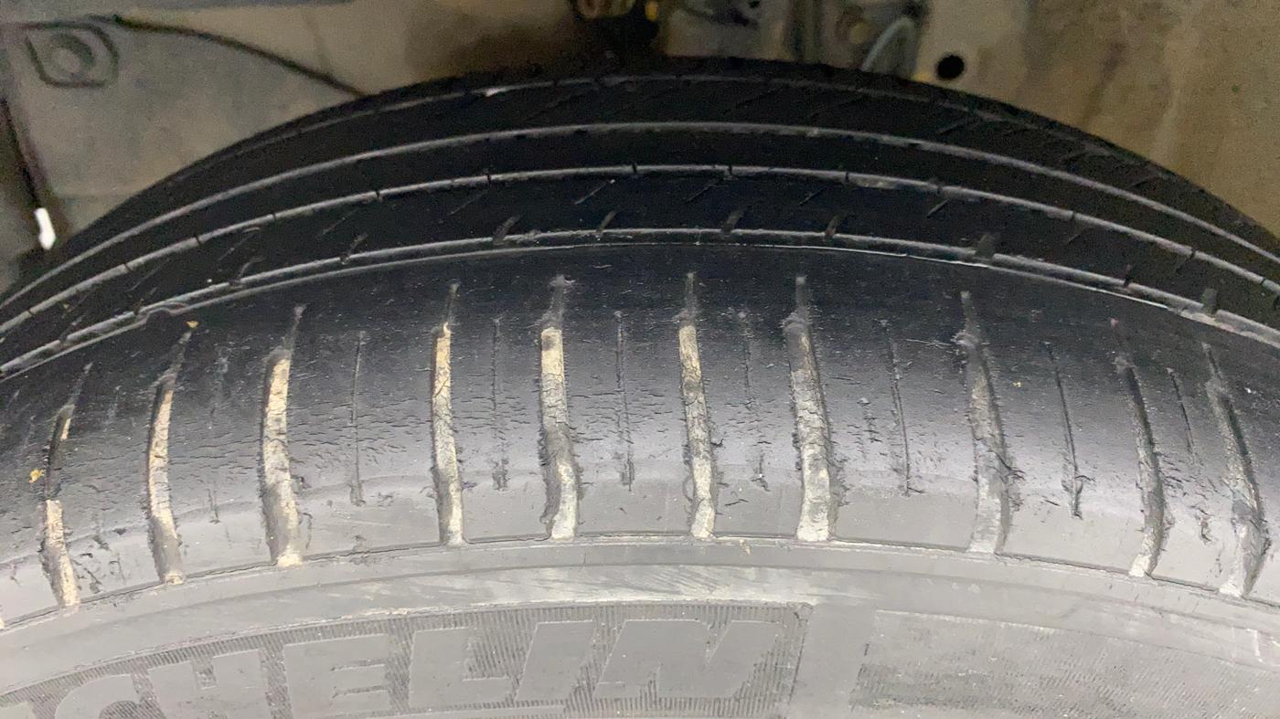 2013 Honda City S MT PETROL, Petrol, Manual, 30,372 km, Left Front Tyre Tread