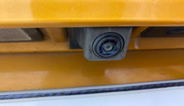 2020 Renault TRIBER RXZ AMT, Petrol, Automatic, 43,310 km, Parking Camera