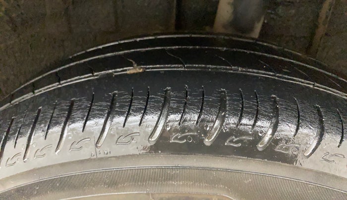 2020 Renault TRIBER RXZ AMT, Petrol, Automatic, 43,310 km, Left Rear Tyre Tread