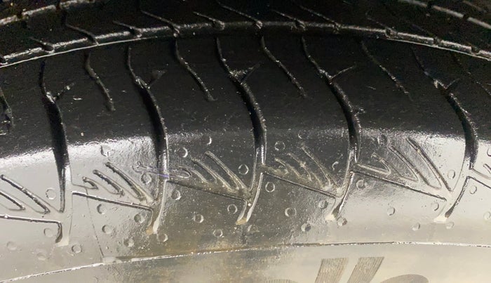 2022 Hyundai ALCAZAR PLATINUM 2.0 MT 7STR, Petrol, Manual, 30,173 km, Right Front Tyre Tread