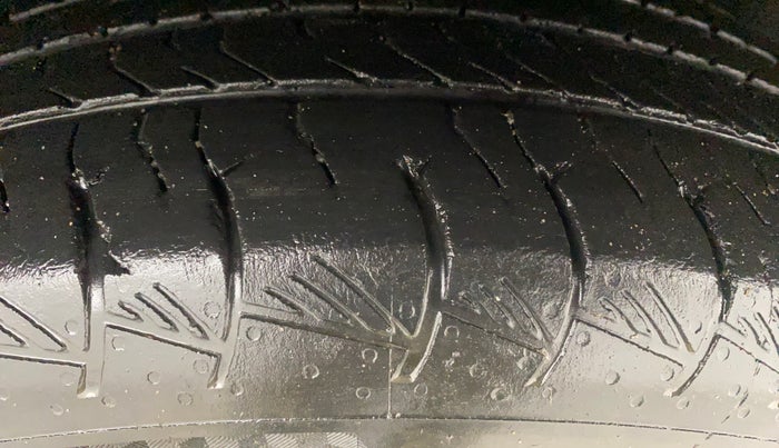 2022 Hyundai ALCAZAR PLATINUM 2.0 MT 7STR, Petrol, Manual, 30,173 km, Left Rear Tyre Tread