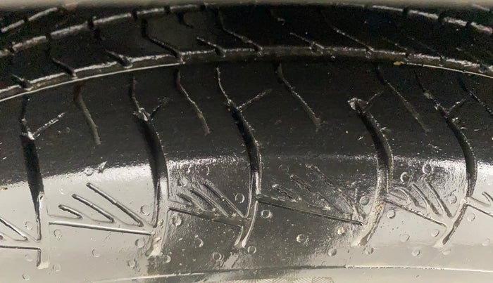 2022 Hyundai ALCAZAR PLATINUM 2.0 MT 7STR, Petrol, Manual, 30,173 km, Left Front Tyre Tread