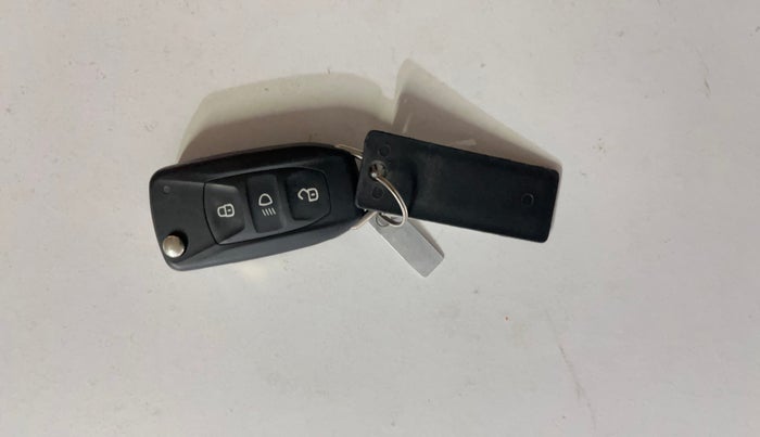 2024 Tata ALTROZ XM Plus (S) Diesel, Diesel, Manual, 7,765 km, Key Close Up