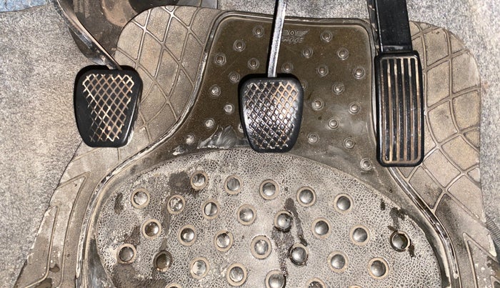 2018 Honda Amaze 1.2L I-VTEC S, CNG, Manual, 56,626 km, Pedals