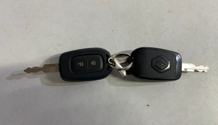 2022 Renault Kwid CLIMBER MT 1.0, Petrol, Manual, 13,136 km, Key Close Up