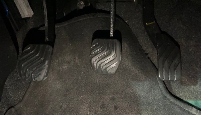 2022 Renault Kwid CLIMBER MT 1.0, Petrol, Manual, 13,136 km, Pedals