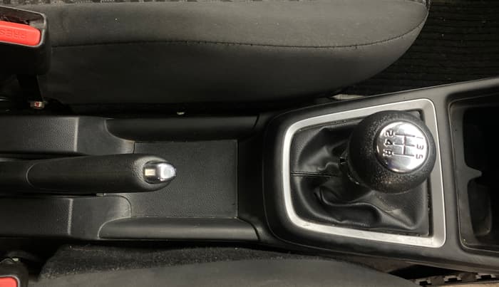 2019 Maruti Swift VXI, Petrol, Manual, 66,398 km, Gear Lever