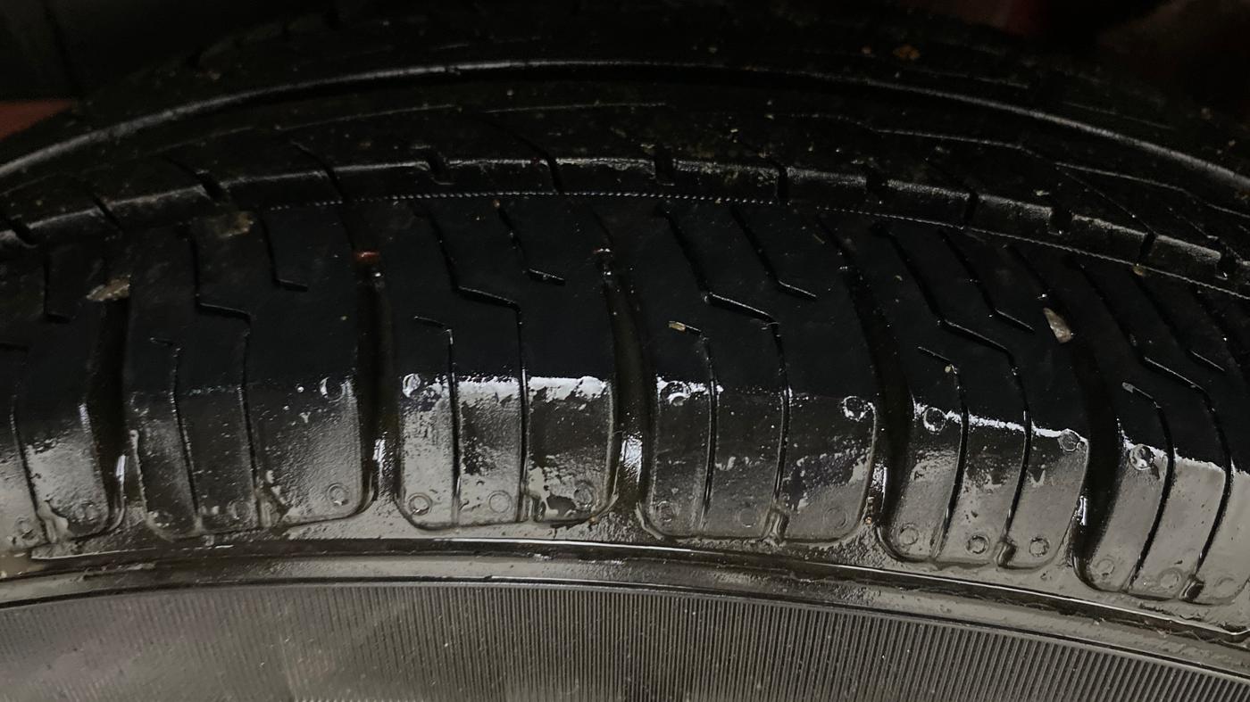 2019 Maruti Swift VXI, Petrol, Manual, 66,398 km, Left Rear Tyre Tread