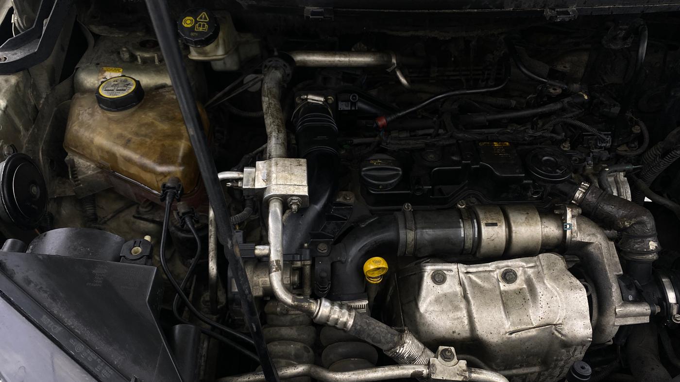 2014 Ford Ecosport TITANIUM 1.5L DIESEL (OPT), Diesel, Manual, 1,33,807 km, Engine View - Right
