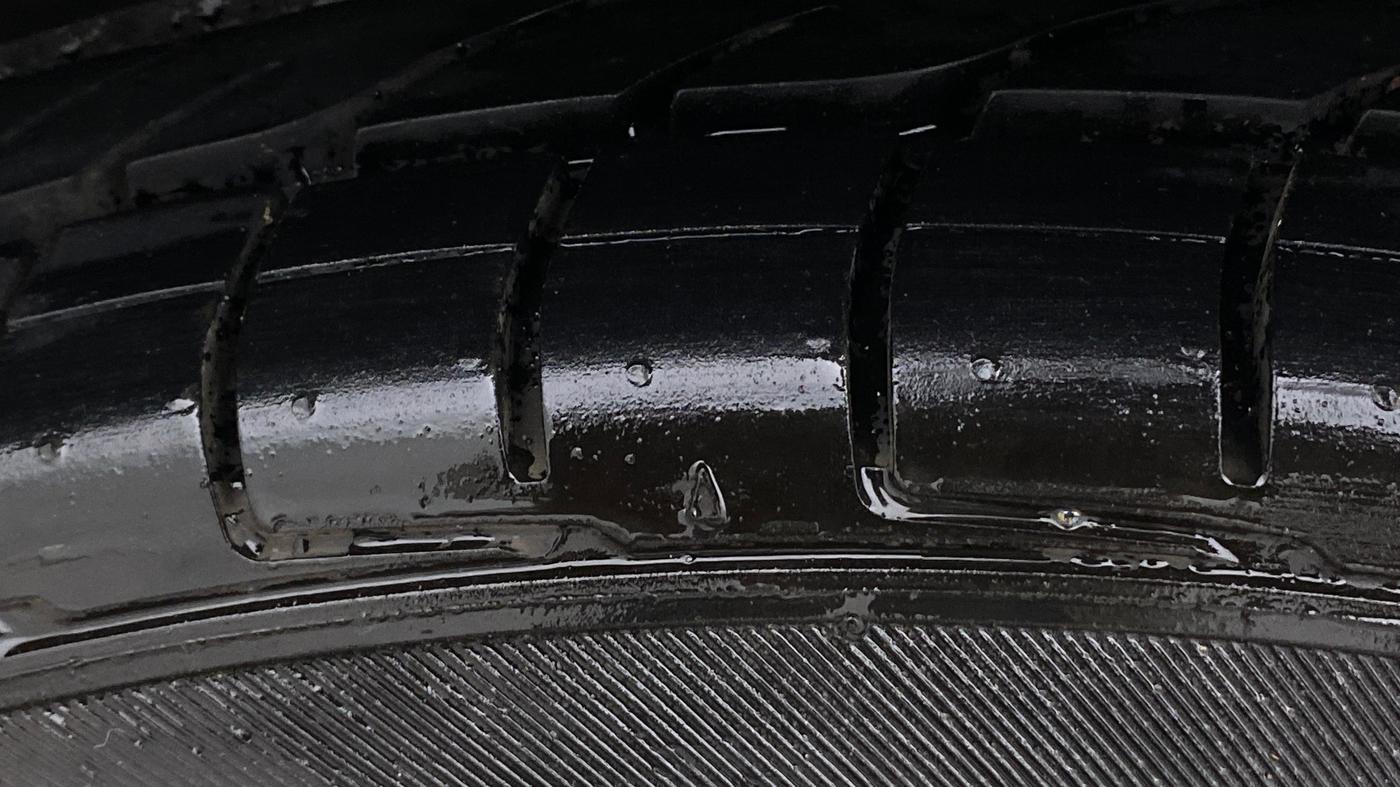 2014 Ford Ecosport TITANIUM 1.5L DIESEL (OPT), Diesel, Manual, 1,33,807 km, Left Rear Tyre Tread