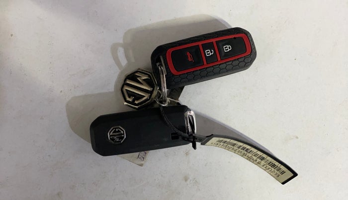 2020 MG HECTOR PLUS SHARP 1.5 PETROL TURBO DCT 6-STR, Petrol, Automatic, 55,286 km, Key Close Up