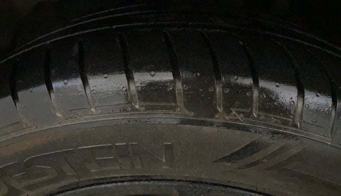 2020 MG HECTOR PLUS SHARP 1.5 PETROL TURBO DCT 6-STR, Petrol, Automatic, 55,286 km, Left Front Tyre Tread