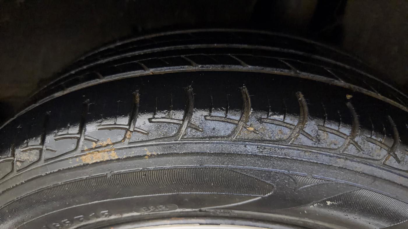2016 Maruti Baleno DELTA PETROL 1.2, Petrol, Manual, 63,125 km, Left Rear Tyre Tread
