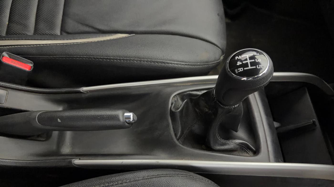 2016 Maruti Baleno DELTA PETROL 1.2, Petrol, Manual, 63,125 km, Gear Lever