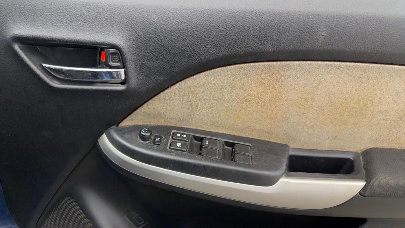 2016 Maruti Baleno DELTA PETROL 1.2, Petrol, Manual, 63,125 km, Driver Side Door Panels Control