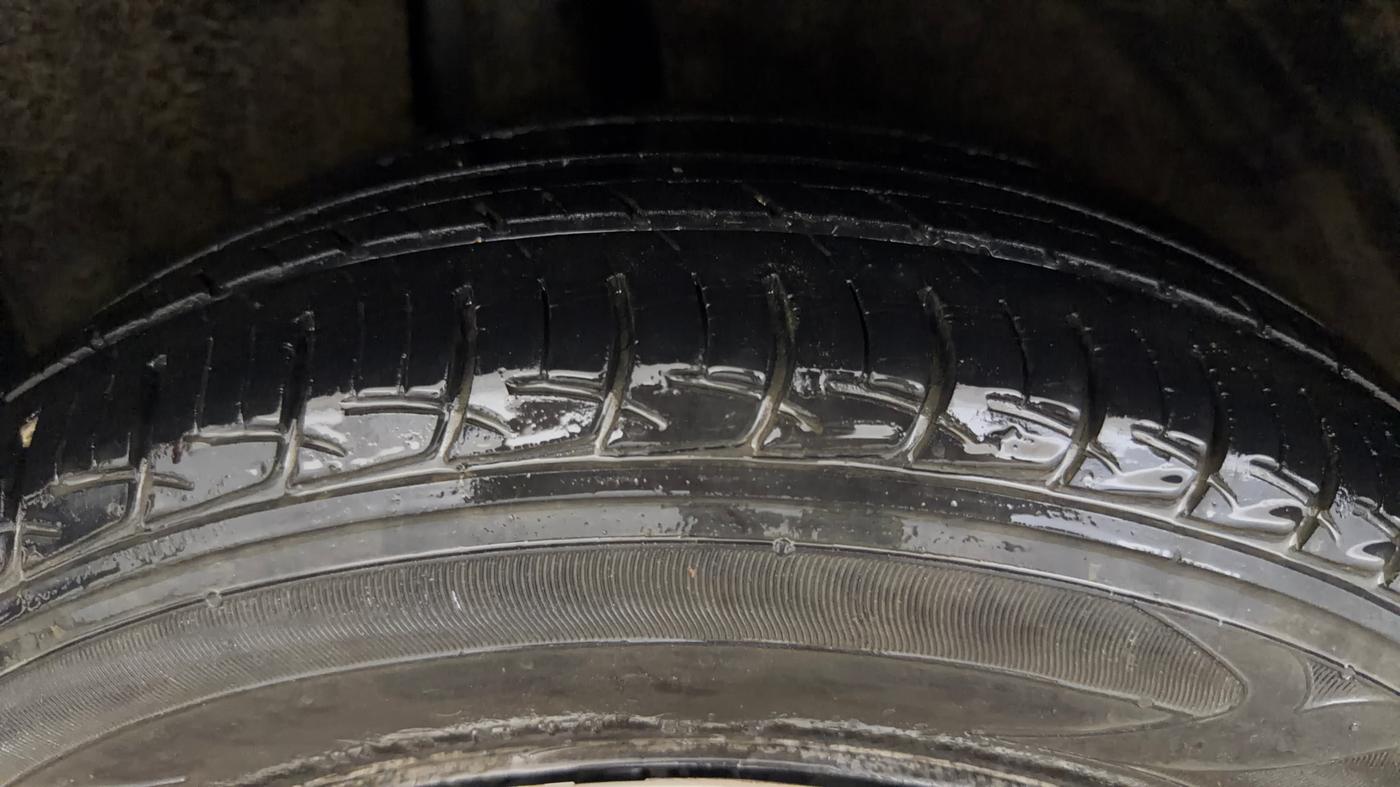 2016 Maruti Baleno DELTA PETROL 1.2, Petrol, Manual, 63,125 km, Right Rear Tyre Tread