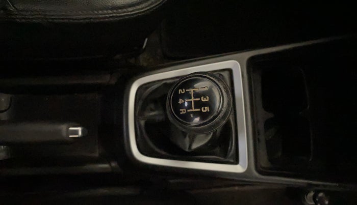 2018 Maruti Swift VXI, Petrol, Manual, 42,649 km, Gear Lever