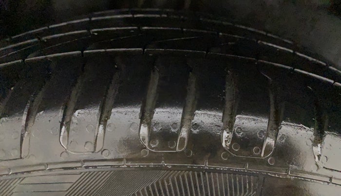 2021 MG HECTOR SHARP HYBRID 1.5 PETROL, Petrol, Manual, 30,233 km, Left Rear Tyre Tread