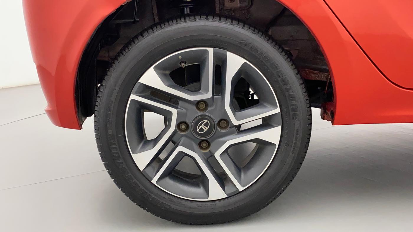 2021 Tata Tiago XZA PLUS DUAL TONE PETROL, Petrol, Automatic, 23,628 km, Right Rear Wheel