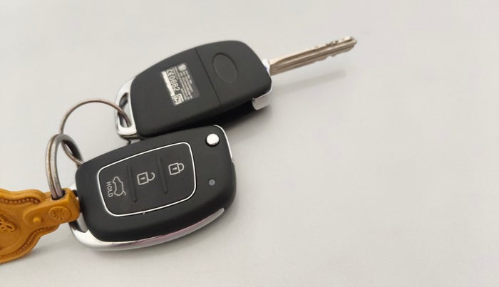 2015 Hyundai Xcent SX 1.2, Petrol, Manual, 78,231 km, Key Close Up