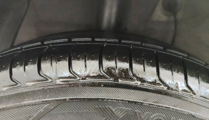 2015 Hyundai Xcent SX 1.2, Petrol, Manual, 78,231 km, Right Rear Tyre Tread