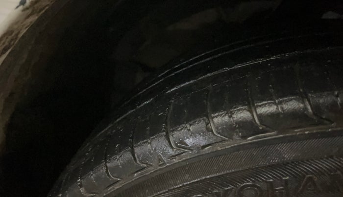 2022 Maruti Baleno ALPHA PETROL 1.2, Petrol, Manual, 27,350 km, Left Front Tyre Tread