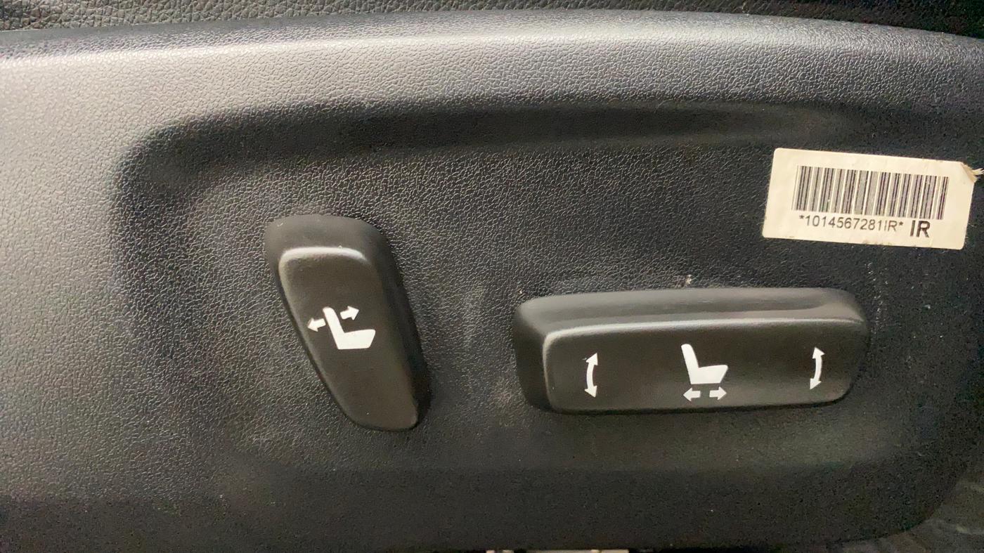 2016 Toyota Innova Crysta 2.4 ZX 7 STR, Diesel, Manual, 53,523 km, Driver Side Adjustment Panel