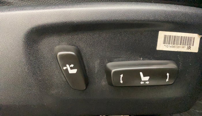 2016 Toyota Innova Crysta 2.4 ZX 7 STR, Diesel, Manual, 53,523 km, Driver Side Adjustment Panel