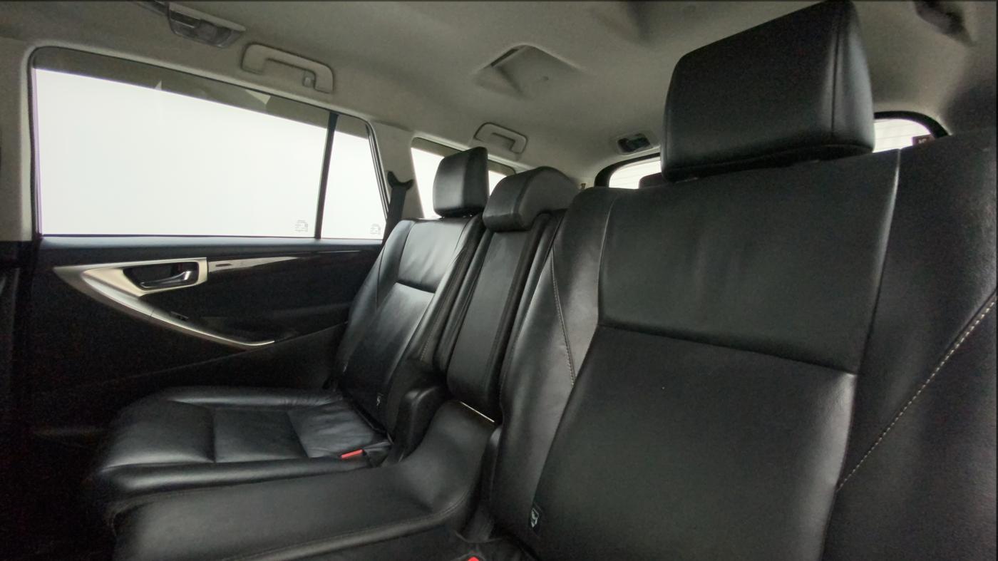 2016 Toyota Innova Crysta 2.4 ZX 7 STR, Diesel, Manual, 53,523 km, Right Side Rear Door Cabin