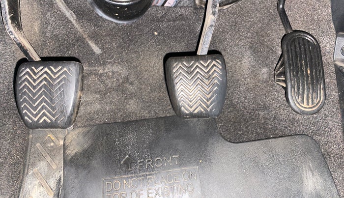 2016 Toyota Innova Crysta 2.4 ZX 7 STR, Diesel, Manual, 53,523 km, Pedals