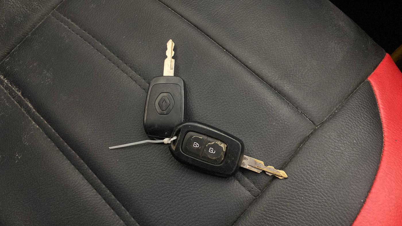 2018 Renault Kwid RXT 1.0 AMT, Petrol, Automatic, 42,864 km, Key Close Up