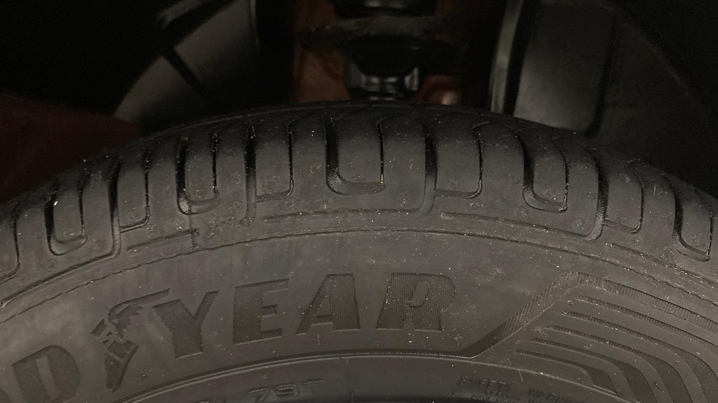 2018 Renault Kwid RXT 1.0 AMT, Petrol, Automatic, 42,864 km, Right Front Tyre Tread