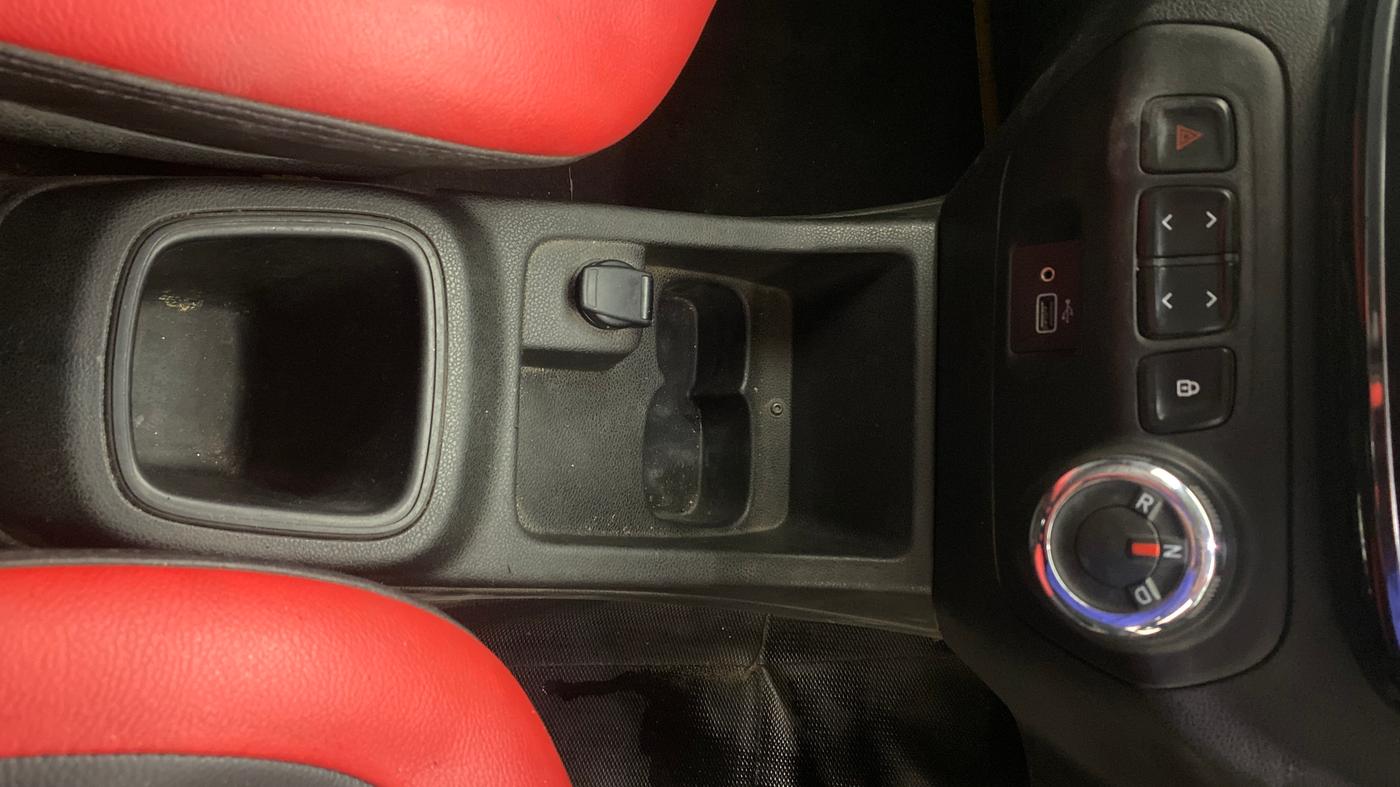 2018 Renault Kwid RXT 1.0 AMT, Petrol, Automatic, 42,864 km, Gear Lever