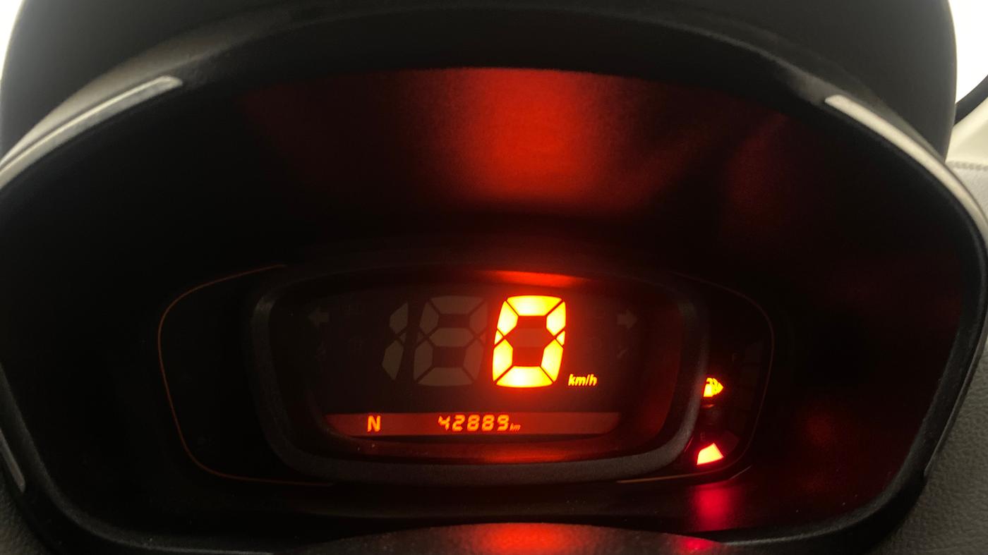 2018 Renault Kwid RXT 1.0 AMT, Petrol, Automatic, 42,864 km, Odometer Image
