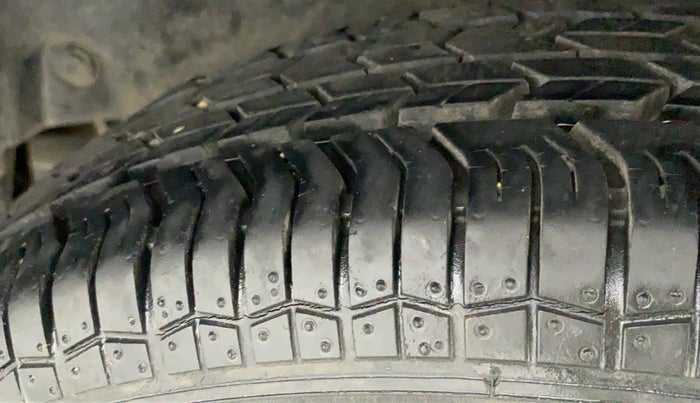 2014 Maruti Swift Dzire VXI, Petrol, Manual, 23,185 km, Left Rear Tyre Tread