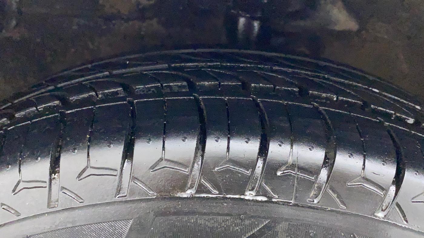 2015 Maruti Celerio VXI AMT, Petrol, Automatic, 46,338 km, Left Front Tyre Tread