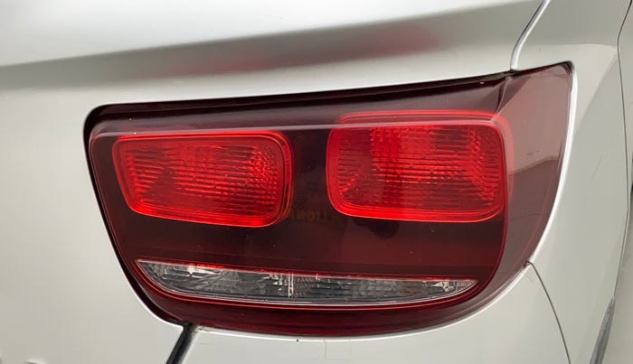 2017 Mahindra Kuv100 K6 6 STR, Petrol, Manual, 46,612 km, Right tail light - Reverse gear light not functional