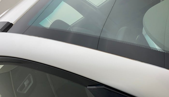 2017 Mahindra Kuv100 K6 6 STR, Petrol, Manual, 46,612 km, Right A pillar - Paint is slightly faded
