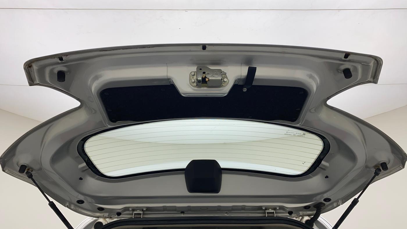 2017 Mahindra Kuv100 K6 6 STR, Petrol, Manual, 46,612 km, Boot Door Open