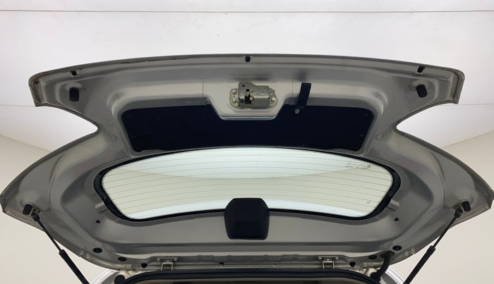 2017 Mahindra Kuv100 K6 6 STR, Petrol, Manual, 46,612 km, Boot Door Open